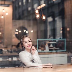 Meet your Posher, Yan